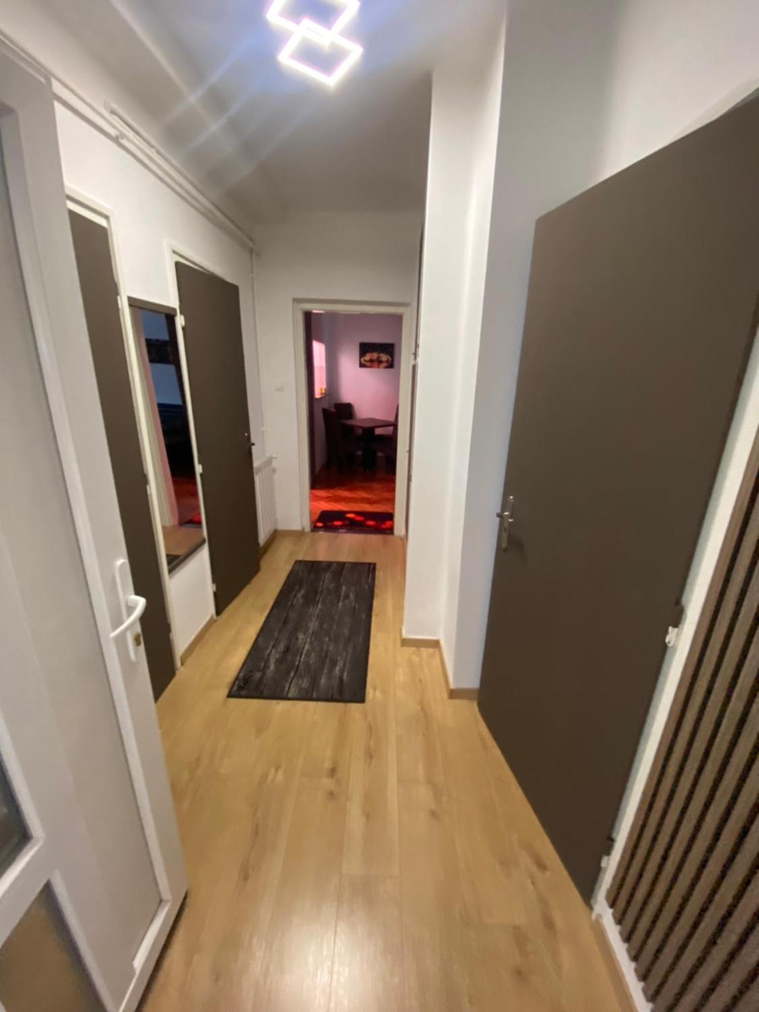 Centrum Apartman Sarospatak Ngoại thất bức ảnh
