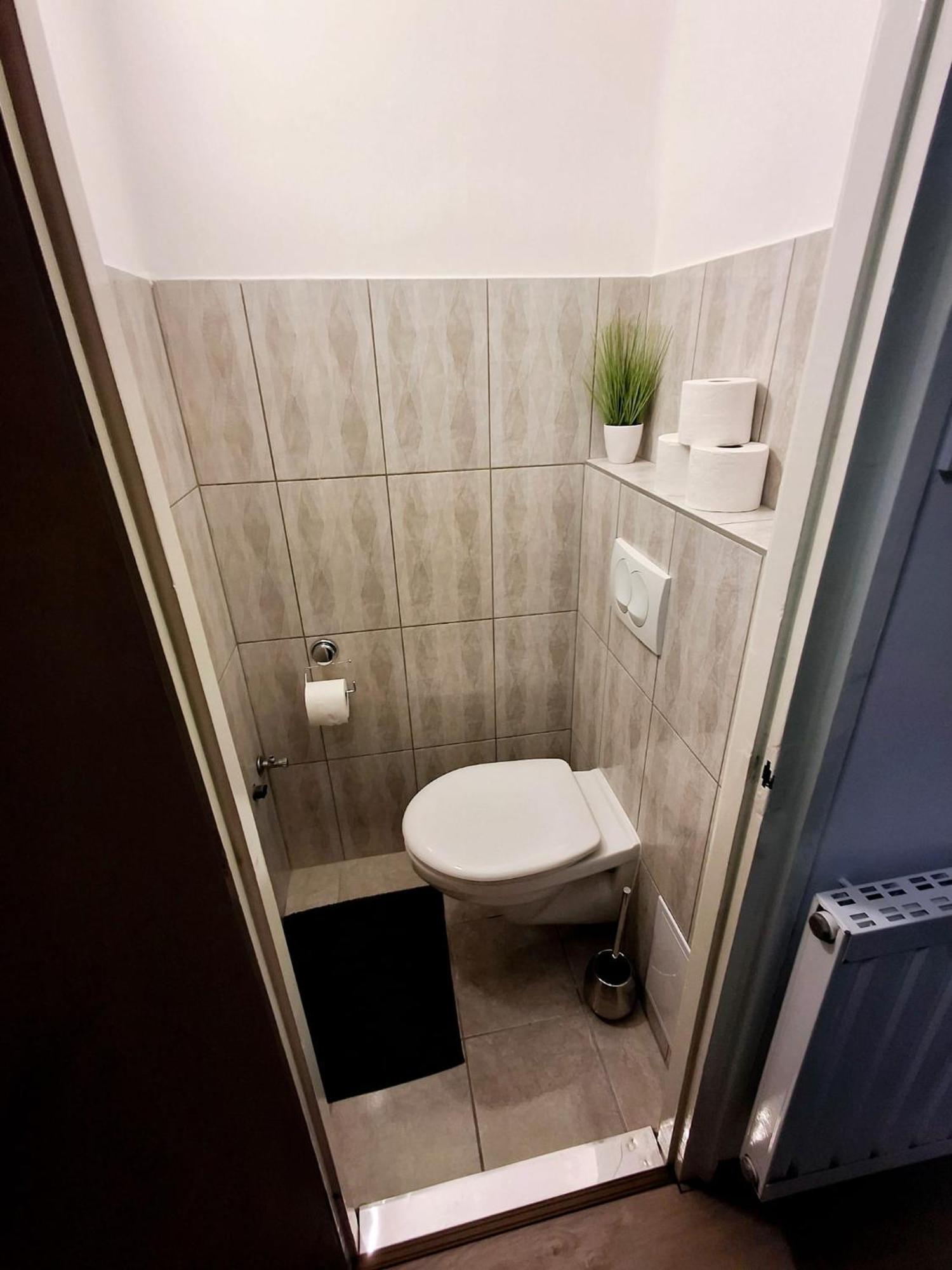 Centrum Apartman Sarospatak Ngoại thất bức ảnh